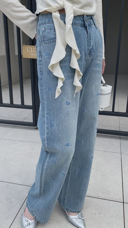 【Official限定価格】ビジュー付きローズ刺繡デニムパンツ