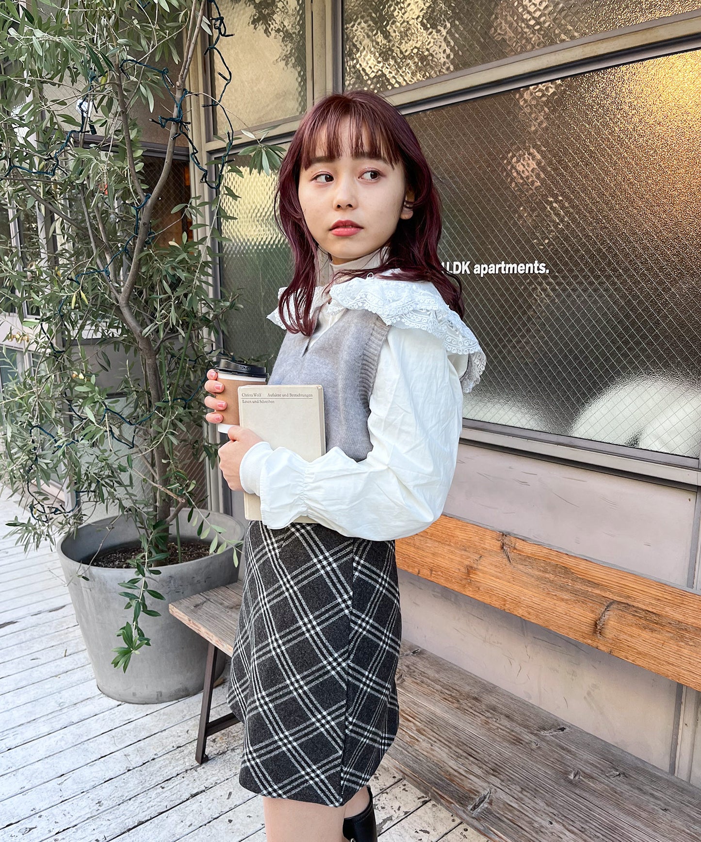 ラウンドカラーレースブラウス