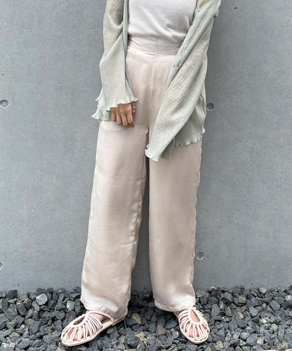 サテンストレートパンツ