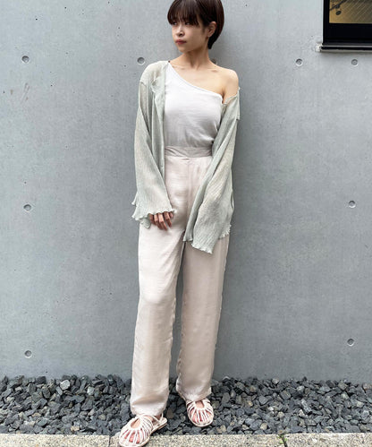 サテンストレートパンツ