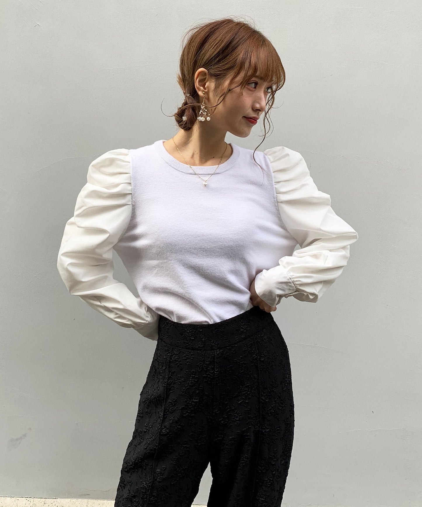袖コンシャスTOPS
