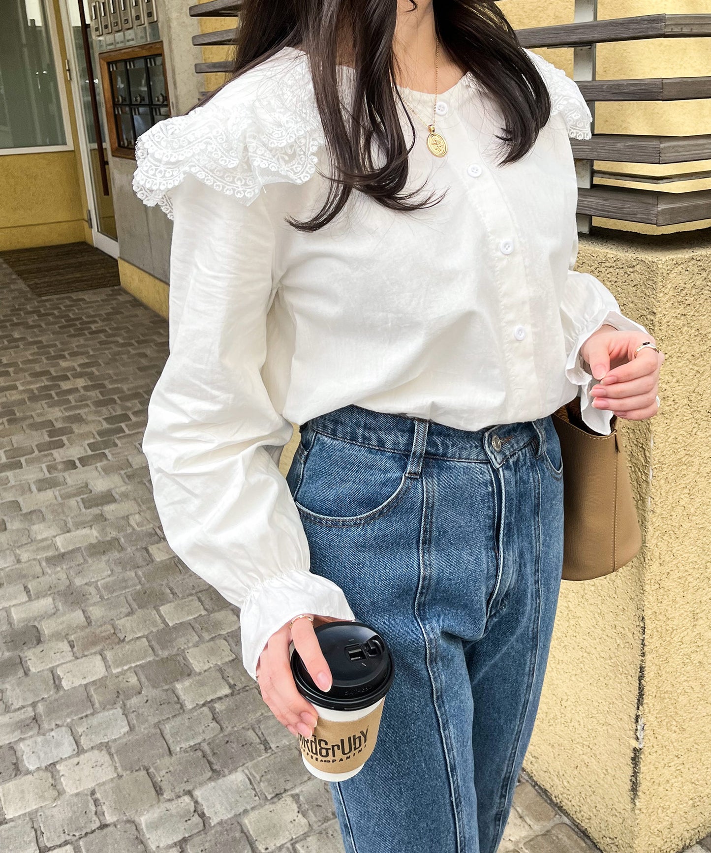 ラウンドカラーレースブラウス