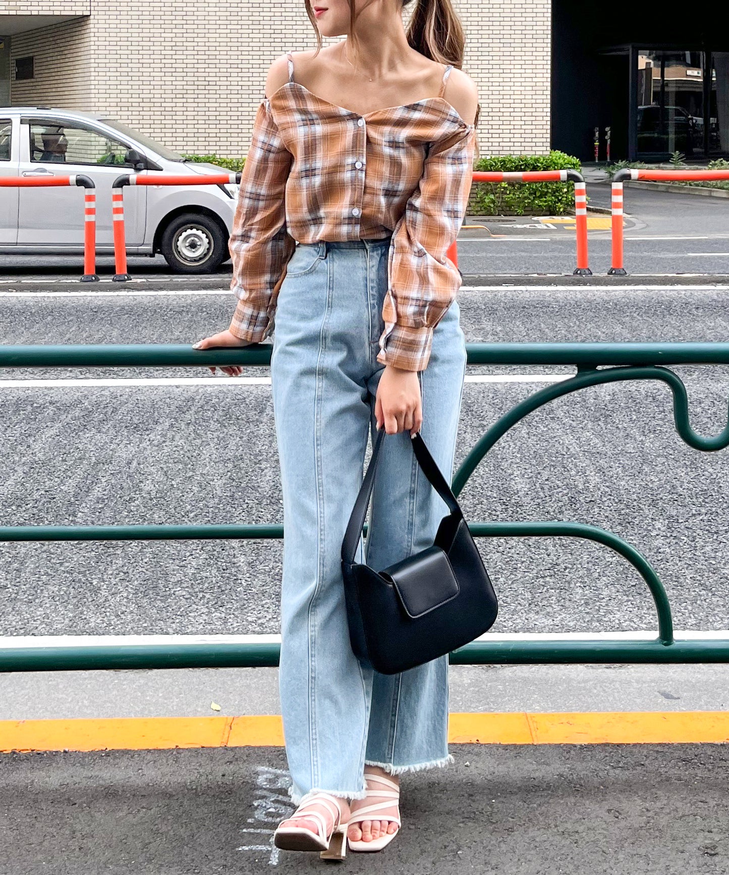 オープンショルダーチェックシャツ