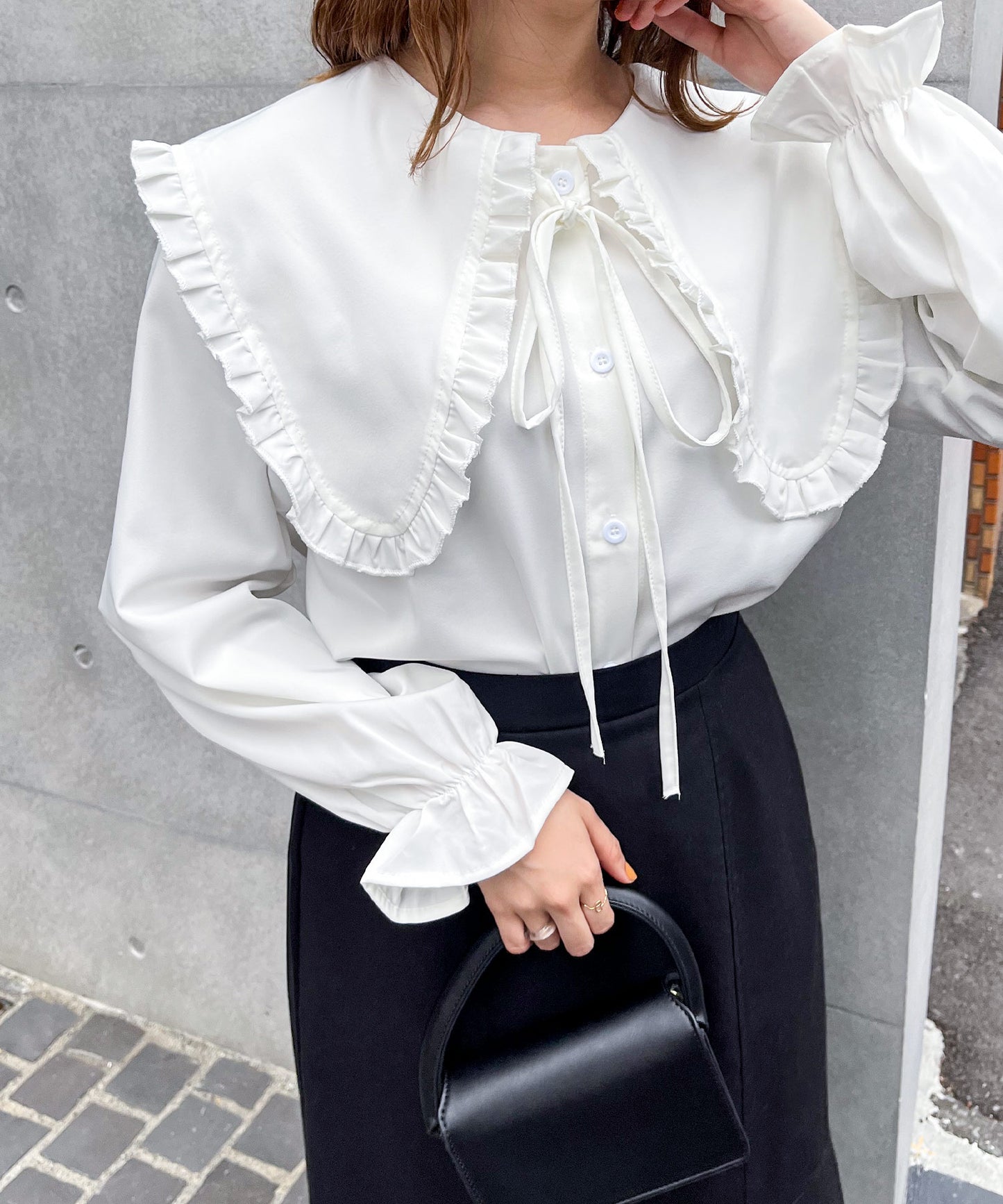 ビッグカラーリボンブラウス