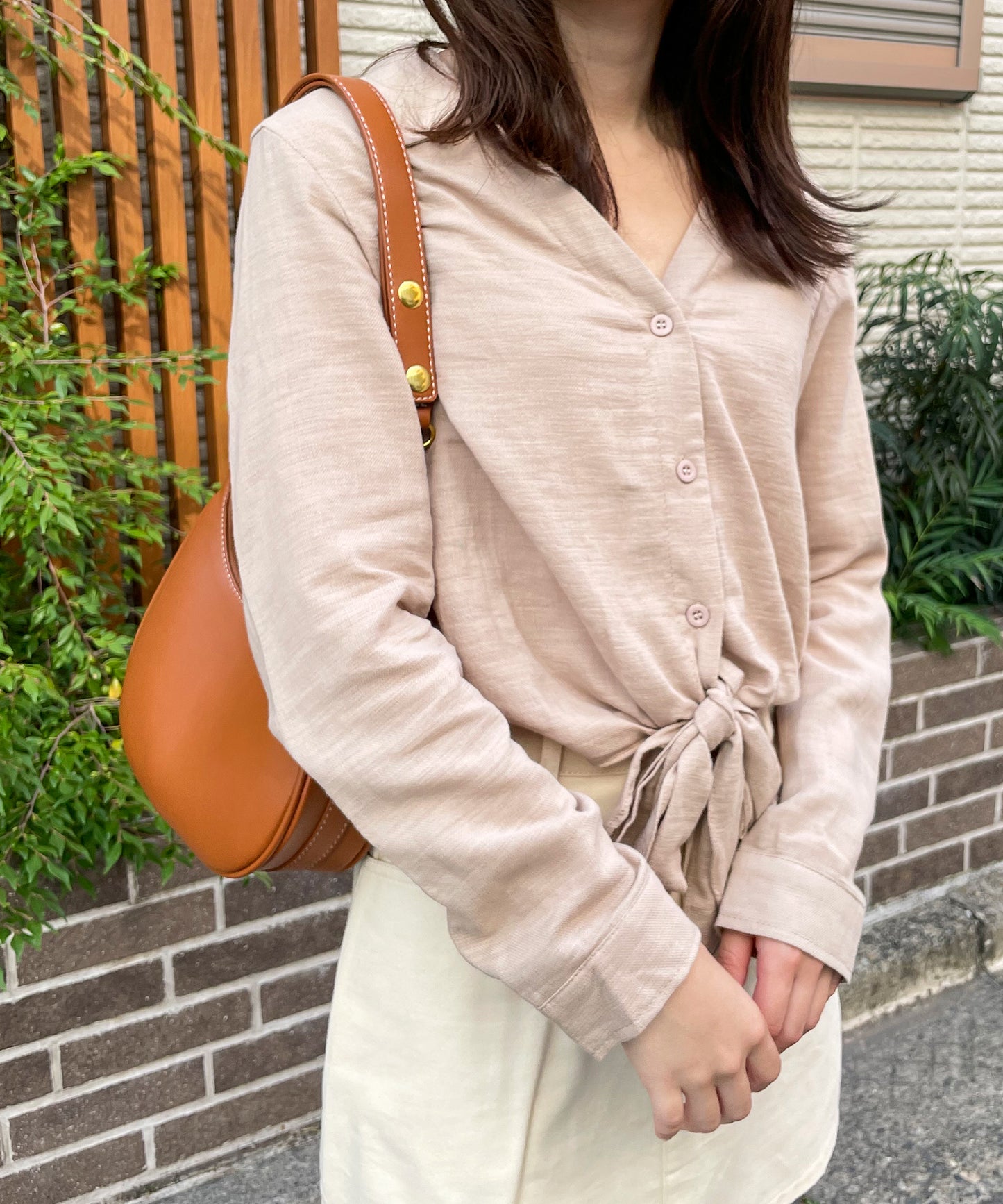 前結びシャツ